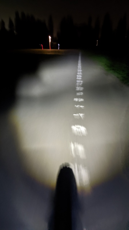 Afbeeldingslocatie: https://tweakers.net/i/PPz8r7cFryRMo7IndVYC47ZirVU=/x800/filters:strip_icc():strip_exif()/f/image/Vq3oJyvNFHud7yBzOFCAVkkE.jpg?f=fotoalbum_large