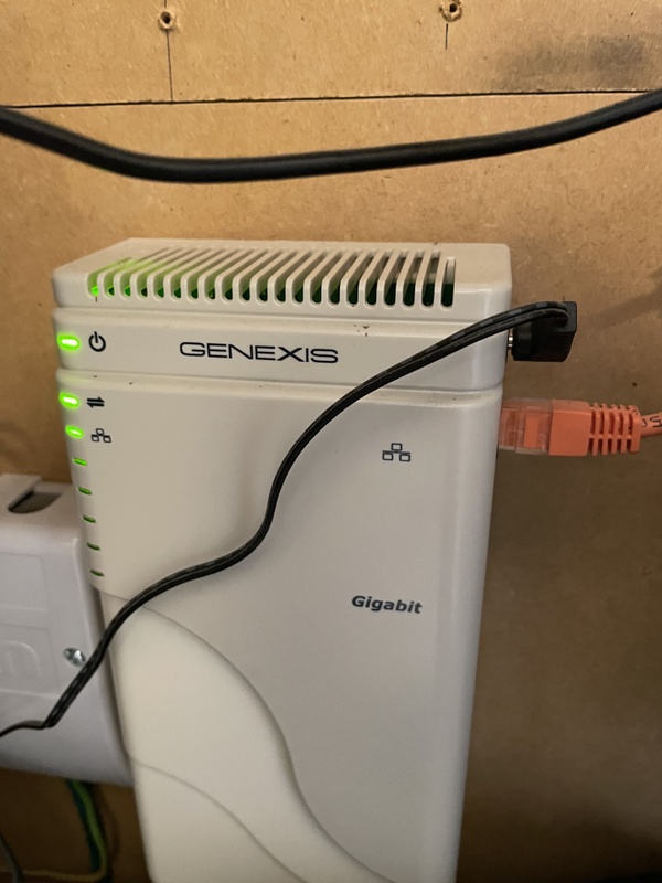 Afbeeldingslocatie: https://tweakers.net/i/PRAMj3mOw8tNvmRgE6TtbvF2iNU=/x800/filters:strip_icc():strip_exif()/f/image/VQCVlaIbiwvcJDfmLGARhxRR.jpg?f=fotoalbum_large