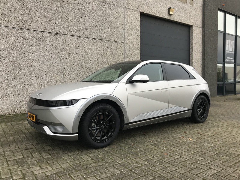 Afbeeldingslocatie: https://tweakers.net/i/PUhu_wscCYob2X4_o0ZEflbQsjE=/800x/filters:strip_icc():strip_exif()/f/image/AgkSSVgn41PEEbJzens6htKr.jpg?f=fotoalbum_large