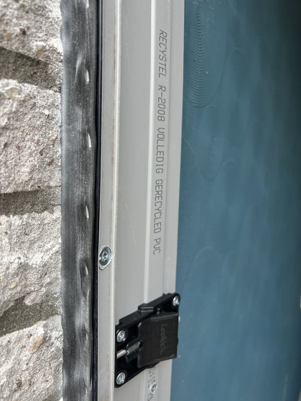 Afbeeldingslocatie: https://tweakers.net/i/PVQtFUR6sFSNjktVmHIAuiEgILA=/x800/filters:strip_icc():strip_exif()/f/image/vKKr4v3XQ9oxoZoXwIBqHQdb.jpg?f=fotoalbum_large