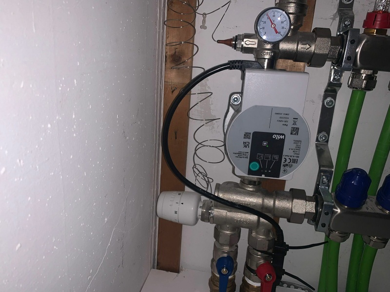 Afbeeldingslocatie: https://tweakers.net/i/PWu893ETUwpRhzARrJ5llnuT-L8=/800x/filters:strip_icc():strip_exif()/f/image/VU0McECMNXr1L3iDSVhWOq3y.jpg?f=fotoalbum_large