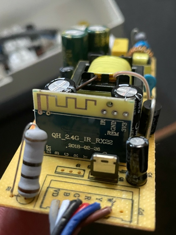Afbeeldingslocatie: https://tweakers.net/i/PYYmFAsV-TlEHNA0vd62uYEKkew=/x800/filters:strip_icc():strip_exif()/f/image/8qyOliu0YZM976SJM90Y2rfE.jpg?f=fotoalbum_large