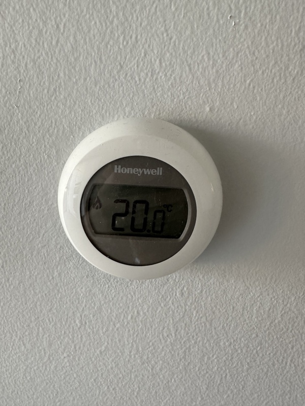 Afbeeldingslocatie: https://tweakers.net/i/PYs1x-PgEy5RoB1A3mwy12PkJqg=/x800/filters:strip_icc():strip_exif()/f/image/BRigH8FmpieAnKHvmeiu7Q1k.jpg?f=fotoalbum_medium