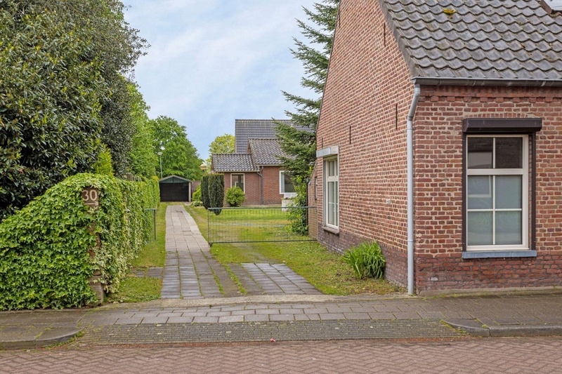 Afbeeldingslocatie: https://tweakers.net/i/PacADNNAnDmXurP3zYUq-gMivLE=/800x/filters:strip_icc():strip_exif()/f/image/s0fiLmjpZ9KjMFd9DMP42QWH.jpg?f=fotoalbum_large