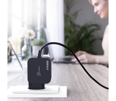 j5create JUP1565DCE3A-EN 67W GaN PD USB-C®-minioplader met 3 typen DC-connector - EU