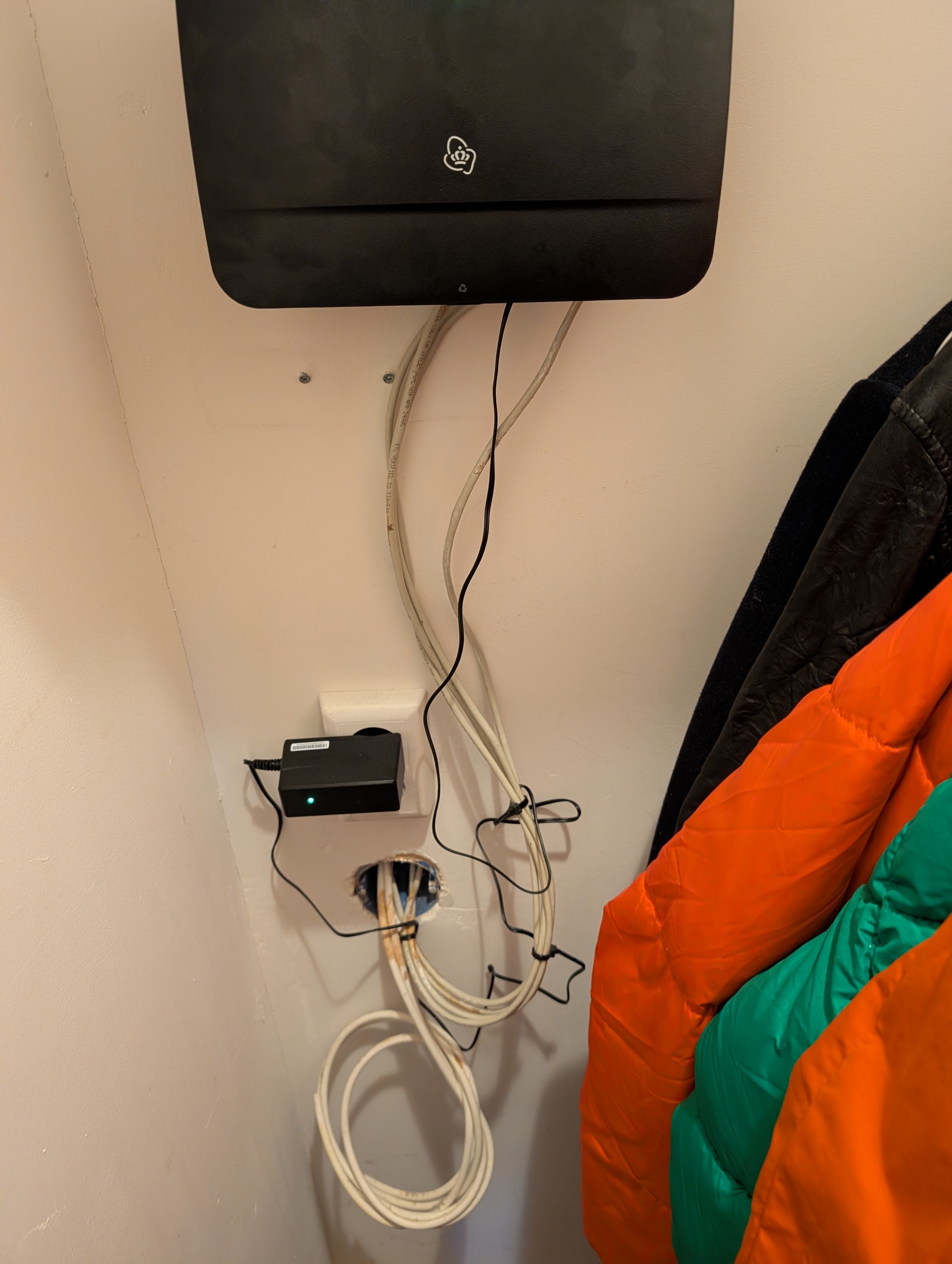 Oneens met KPN monteur - router blijft herstarten - Internet en hosting ...
