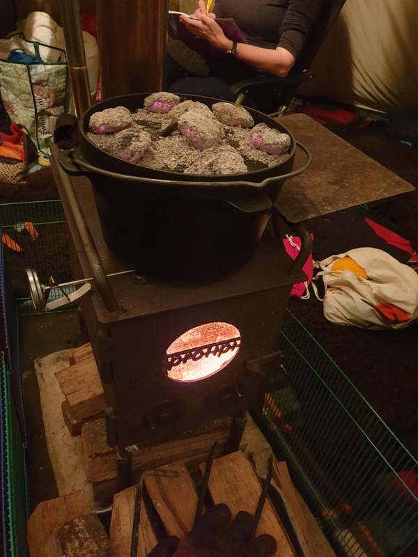 Afbeeldingslocatie: https://tweakers.net/i/PffZKPbcQWYF0G5u1_ukCXXVqHo=/x800/filters:strip_icc():strip_exif()/f/image/SSFEh9W1eTO4vmWPlWhCv9e4.jpg?f=fotoalbum_large