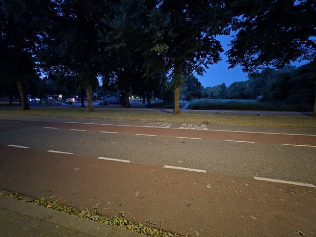 Afbeeldingslocatie: https://tweakers.net/i/PfrwyVkJcCcPPjvNyeU91iOmeF0=/620x/filters:strip_icc():strip_exif()/m/916291/1UuMnOw2mZkrZUrN90o9YZVXfij3GdgYhJihU7n7noO9i5kmdZ.jpeg?f=620xauto