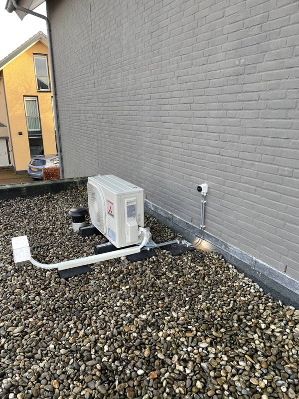 Afbeeldingslocatie: https://tweakers.net/i/PhV1V6C9pirwIKNp2fxMTAZde8k=/x800/filters:strip_icc():strip_exif()/f/image/W434sptRw7z3G3WwreUCZEBy.jpg?f=fotoalbum_large