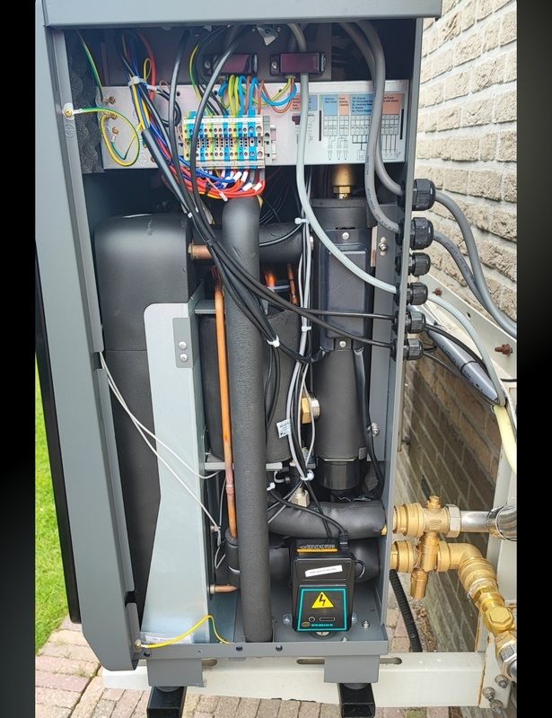 Afbeeldingslocatie: https://tweakers.net/i/Pp4mtEtnqZoHxfMUtYvSNCMNFlg=/x800/filters:strip_icc():strip_exif()/f/image/2gaXzm9LFOfuHp6vb3GfNQp8.jpg?f=fotoalbum_large