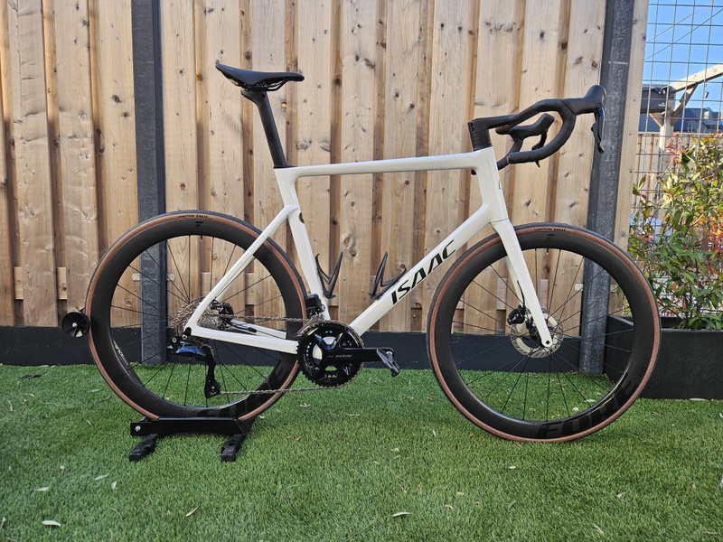 Afbeeldingslocatie: https://tweakers.net/i/PpVYKZCMTidcVYQzziEvYJmGgAE=/800x/filters:strip_icc():strip_exif()/f/image/LTVrbnUCrYbGp4WAltXa7uuM.jpg?f=fotoalbum_large