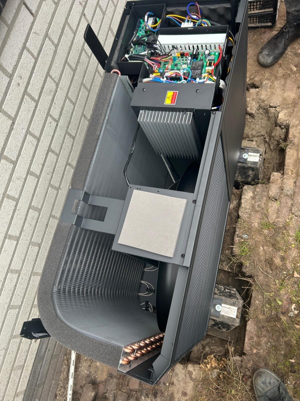 Afbeeldingslocatie: https://tweakers.net/i/PshDzfxJUroC_c0vqo17wtzBhTc=/x800/filters:strip_icc():strip_exif()/f/image/Zob96IZMI1W54uXRtYYEO6tI.jpg?f=fotoalbum_large