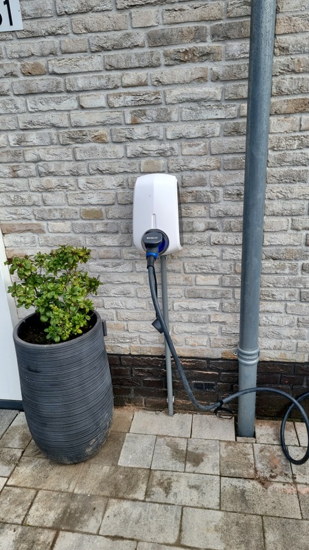 Afbeeldingslocatie: https://tweakers.net/i/PtF97YBOy7hhJDSo7FwcEZEmN7M=/x800/filters:strip_icc():strip_exif()/f/image/V5a6oxrgwaafI7gqRqZgqDPH.jpg?f=fotoalbum_large