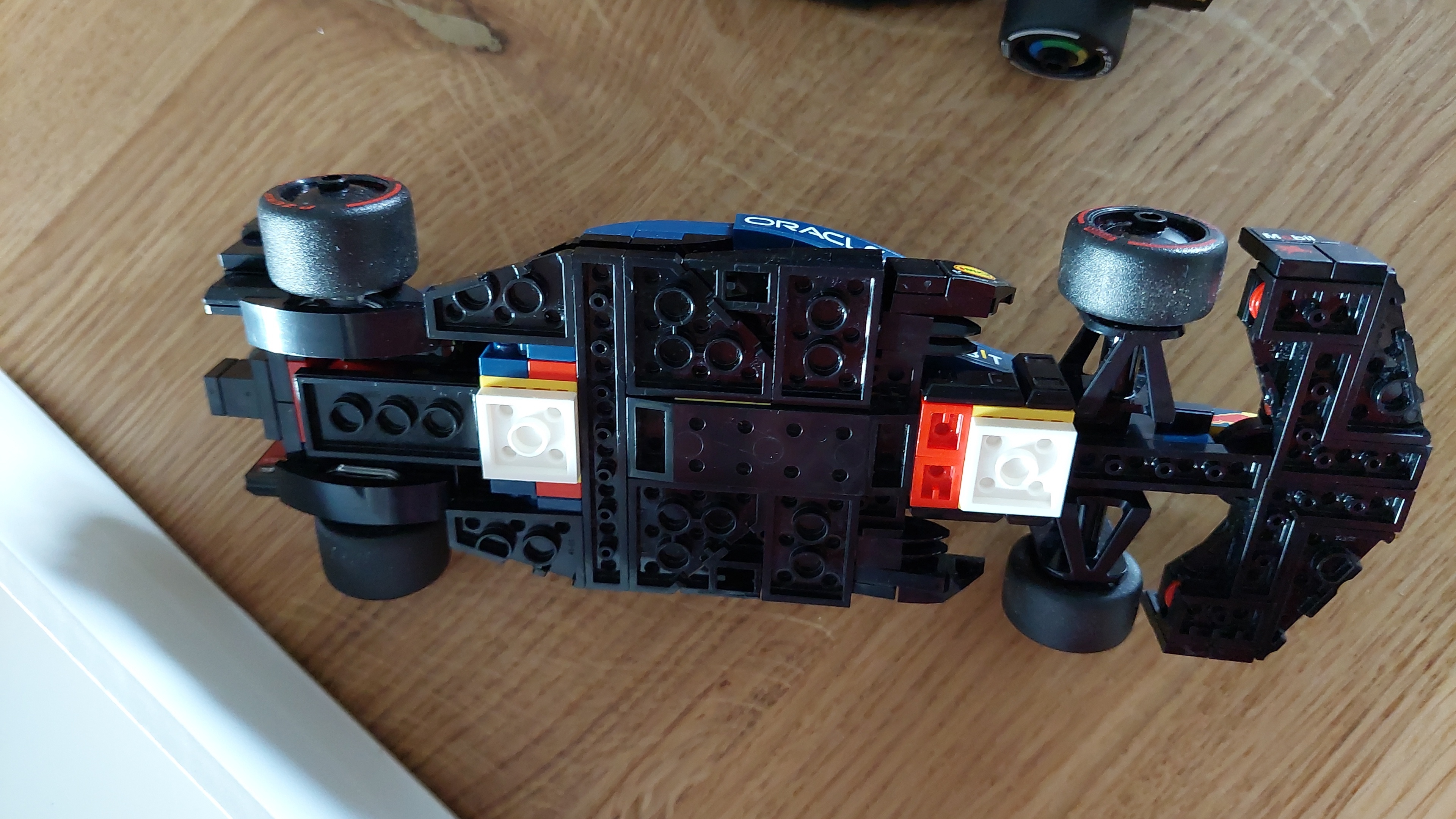 Afbeeldingslocatie: https://tweakers.net/i/Pu6KbLsHCD2gHHGhBVMKmyxcI9w=/fit-in/4920x3264/filters:max_bytes(3145728):no_upscale():strip_icc():strip_exif()/f/image/8UXgJp2EunCSxfqWkye8QS99.jpg?f=user_large