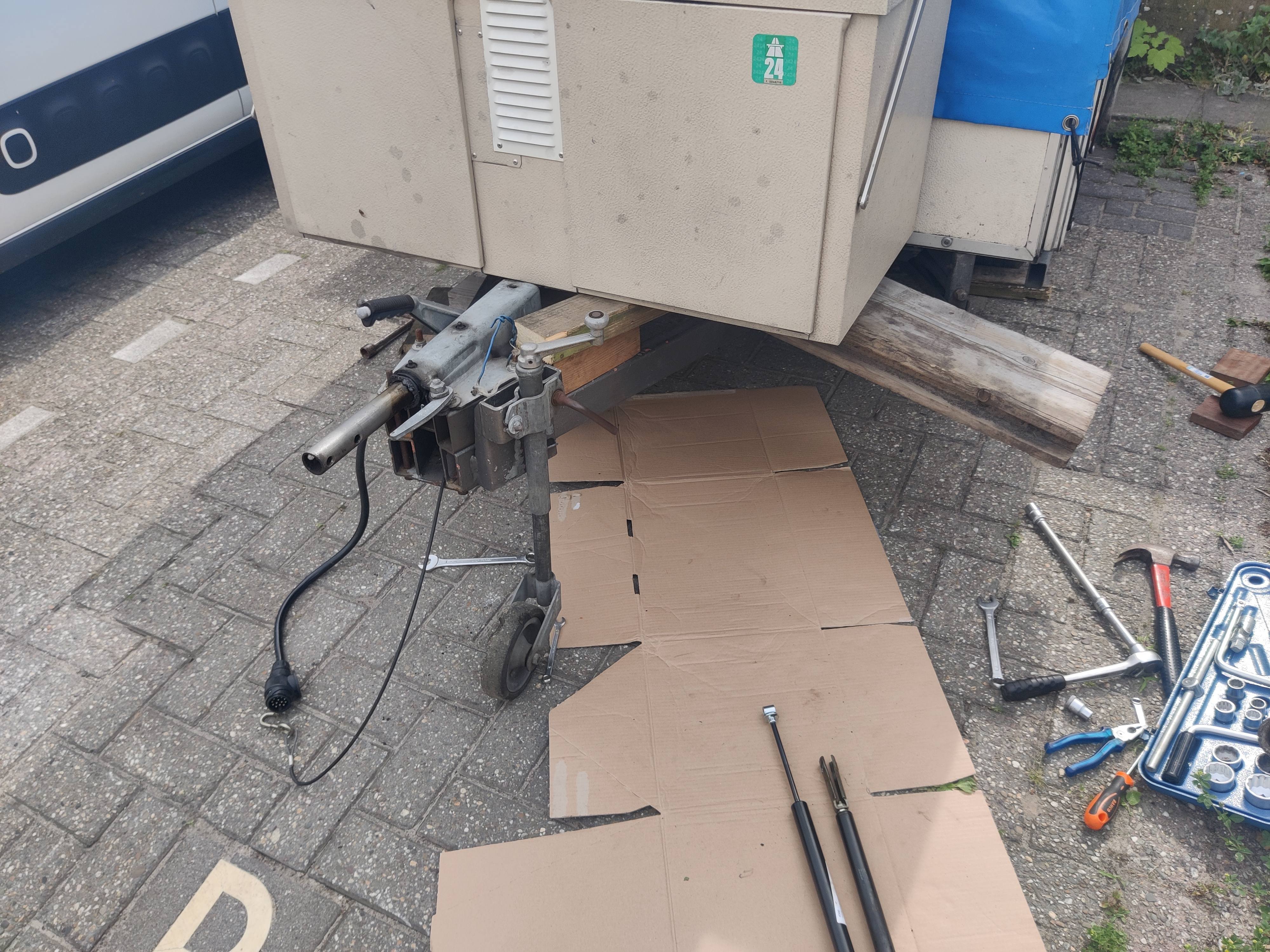 Afbeeldingslocatie: https://tweakers.net/i/PzerLGmZSuT_-gKWLVvuBrl6eIU=/fit-in/4920x3264/filters:max_bytes(3145728):no_upscale():strip_icc():strip_exif()/f/image/B1ZznW1XAZPoGFr3UTQawqwb.jpg?f=user_large