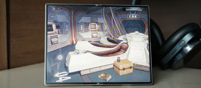 Alien: Isolation op een Samsung Z Fold8