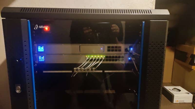 Afbeeldingslocatie: https://tweakers.net/i/Q2csGy4UlkT-t9DIixv_j39cGD4=/800x/filters:strip_icc():strip_exif()/f/image/8KoTPSBlWMZSRzAnhBlmyoUA.jpg?f=fotoalbum_large