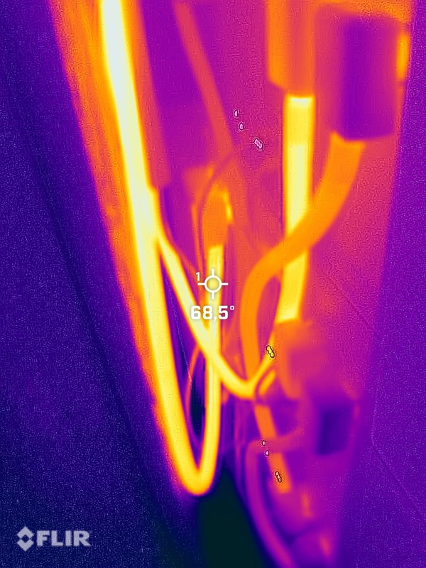 Afbeeldingslocatie: https://tweakers.net/i/Q52PTEzMbcPFEyA2Z8hixyJ3XfA=/x800/filters:strip_icc():strip_exif()/f/image/C7BMzeoFF9vezFyh7600siMb.jpg?f=fotoalbum_large