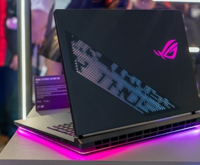 ASUS ROG Strix Scar 18