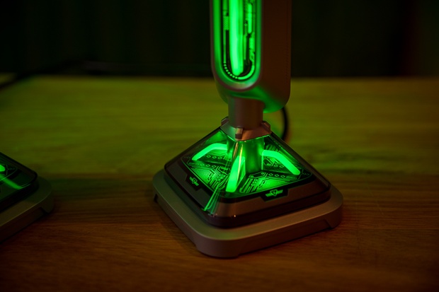 Afbeeldingslocatie: https://tweakers.net/i/QA2DgepgRGTJpwQwqY2B5v79H94=/620x/filters:strip_icc():strip_exif()/m/674583/1VZAMvUdrVC2MMyhBecMG305gODgqypz0xsDsrmCsZk5RC8185.jpeg?f=620xauto