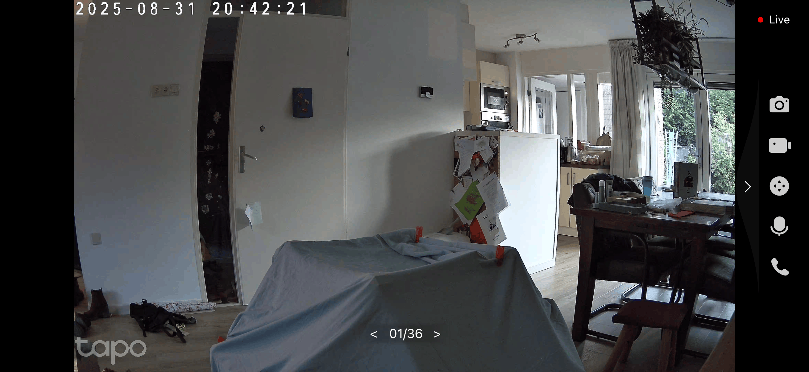 Afbeeldingslocatie: https://tweakers.net/i/QEMNe7gBe8KdRQMu2sSU_fK2BeI=/m/383141/1UT6BDpFQ8tBtxwQcBIBVb101da6scUqdEfw8rZFXKSV1lYAFB.png