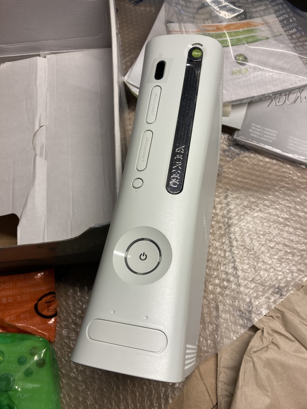 Afbeeldingslocatie: https://tweakers.net/i/QFgz_MrrDj8w2D7u6Fvz2AB9fI8=/x800/filters:strip_icc():strip_exif()/f/image/WlNzPtid7XMRhSZ7Vstc3fMJ.jpg?f=fotoalbum_large