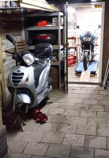 Afbeeldingslocatie: https://tweakers.net/i/QGjBKrmcwwadpFlWfYO5Nh5jBDg=/fit-in/4920x3264/filters:max_bytes(3145728):no_upscale():strip_icc():strip_exif()/f/image/l7mSXwsE9XrHY5ojA1Y3WKov.jpg?f=user_large