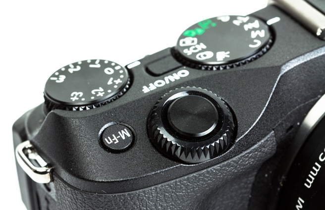 EOS M3 Draaiwieltje rondom de ontspanknop
