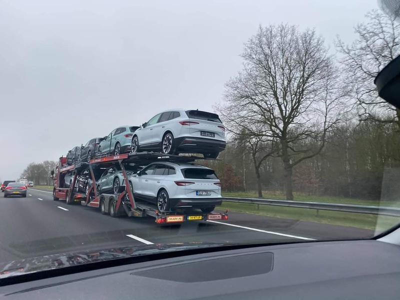 Afbeeldingslocatie: https://tweakers.net/i/QJZ4Sy41h-cP5Gqlm2xJQ_kxKqo=/800x/filters:strip_icc():strip_exif()/f/image/g1QuaPwPwAzejtX5HKr2ZZar.jpg?f=fotoalbum_large