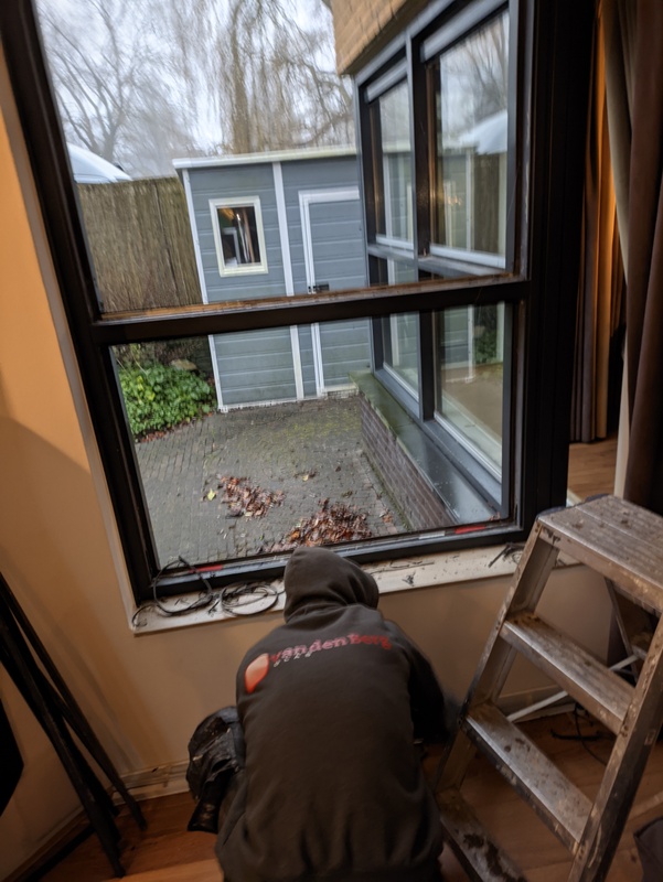 Afbeeldingslocatie: https://tweakers.net/i/QOlGsEQSmUx0IUitgZv8jDeQl0U=/x800/filters:strip_icc():strip_exif()/f/image/R7cKZWfzvCmJhy3oSAoyAiE8.jpg?f=fotoalbum_large