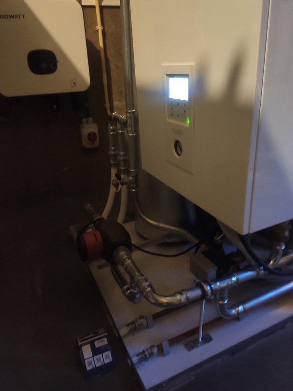 Afbeeldingslocatie: https://tweakers.net/i/QOmnUB37mxPdOB83JVgUDgt4YGU=/x800/filters:strip_icc():strip_exif()/f/image/JP83bd75gQp8tvkoCz7lEokm.jpg?f=fotoalbum_large