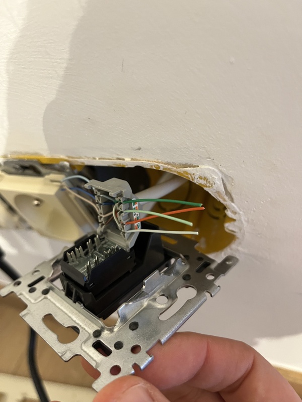 Afbeeldingslocatie: https://tweakers.net/i/QRL8fO-APB28fCtEQF-wt1gGXhM=/x800/filters:strip_icc():strip_exif()/f/image/clWTsGYamOyS7HtyNpwSXNC8.jpg?f=fotoalbum_large