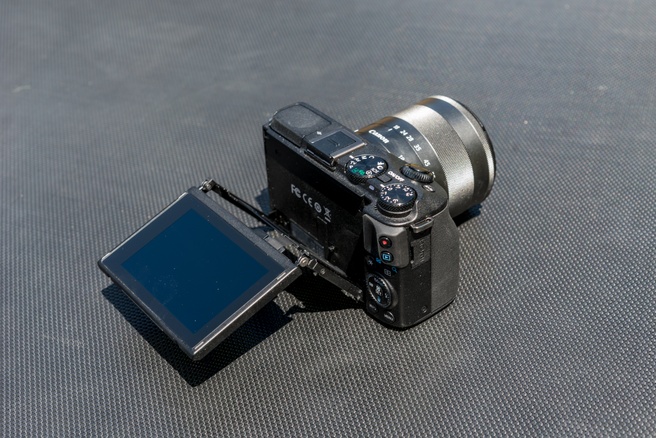 EOS M3 kantelbaar scherm