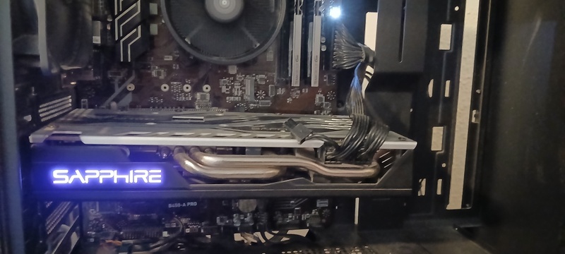 Afbeeldingslocatie: https://tweakers.net/i/QSYa6LJGRfPy7GpMcdpK8bdqDs4=/800x/filters:strip_icc():strip_exif()/f/image/a7Nnv4ZWw0qr6vabq36Osx3m.jpg?f=fotoalbum_large