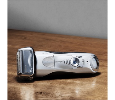 Braun Series 7 7893s Elek Scheerapparaat, Wet & Dry, Herlaadbaar En Draadloos, met Oral-B Pro 700