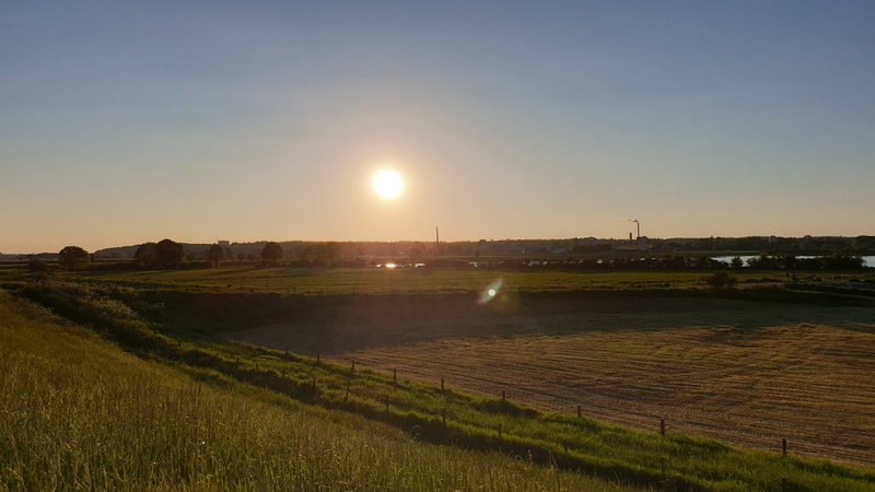 Afbeeldingslocatie: https://tweakers.net/i/QZezNNOA7yvQfJE74Nt3ahbqGpg=/800x/filters:strip_icc():strip_exif()/f/image/RQH2OgjABGDCpvqNGSCf262y.jpg?f=fotoalbum_large