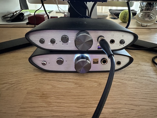 https://tweakers.net/i/Qc4w-fuPm6KEqYLXhq4oSjX1dz8=/620x/filters:strip_icc():strip_exif()/m/177742/1PHKhQHz9blt0ExOhcoPmVhchffBVygvXmuJuwTcEVQfSCI7F2.jpeg?f=620xauto