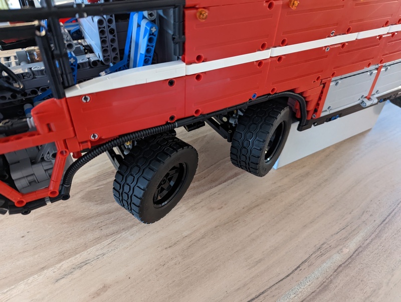 Afbeeldingslocatie: https://tweakers.net/i/Qdiqu4y7ZyJs0zkLvMBsDe_xgOI=/800x/filters:strip_icc():strip_exif()/f/image/BsF51UQeKbtaC77AJy9Nt4m1.jpg?f=fotoalbum_large