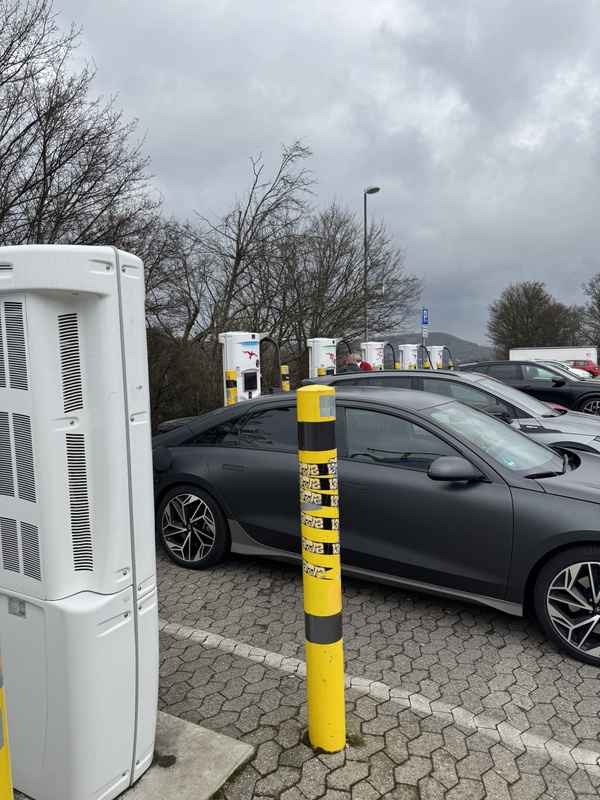 Afbeeldingslocatie: https://tweakers.net/i/QfBfYzKItOK6vxFxFWQyPuB4NSM=/x800/filters:strip_icc():strip_exif()/f/image/fNPvgy4duvI3yHBvaX1HURZt.jpg?f=fotoalbum_large