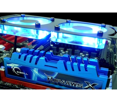 G.Skill Ripjaws F3-18400CL9D-8GBXMD