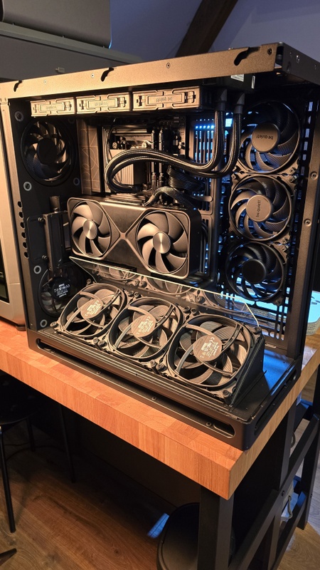 Afbeeldingslocatie: https://tweakers.net/i/QlJRjV-vAdLmgat_tg8aRnHkXqo=/x800/filters:strip_icc():strip_exif()/f/image/ER1qw6vJpkry0dSxyBeLGUcv.jpg?f=fotoalbum_large