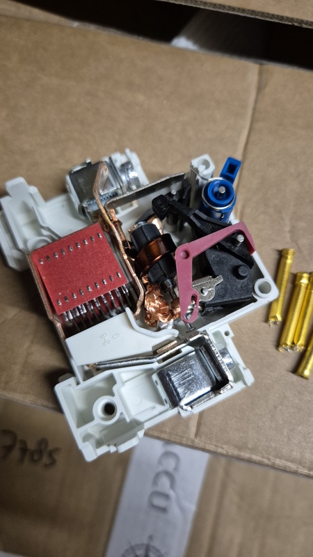 Afbeeldingslocatie: https://tweakers.net/i/QsPnEO2KncQemGLC3i_j0WuDGCE=/x800/filters:strip_icc():strip_exif()/f/image/0RSZP0wAieKpe9p7FMCEwZbC.jpg?f=fotoalbum_large