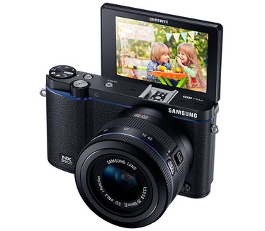 Samsung NX3300 + 20-50 f/3.5-5.6 + SEF-8A Zwart