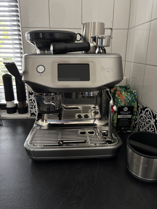Afbeeldingslocatie: https://tweakers.net/i/QvBq29WfLs0_ekdvSTxpn6_OJv4=/x800/filters:strip_icc():strip_exif()/f/image/QdjgQtR7jQbW0UB5z5QrKS8Y.jpg?f=fotoalbum_large