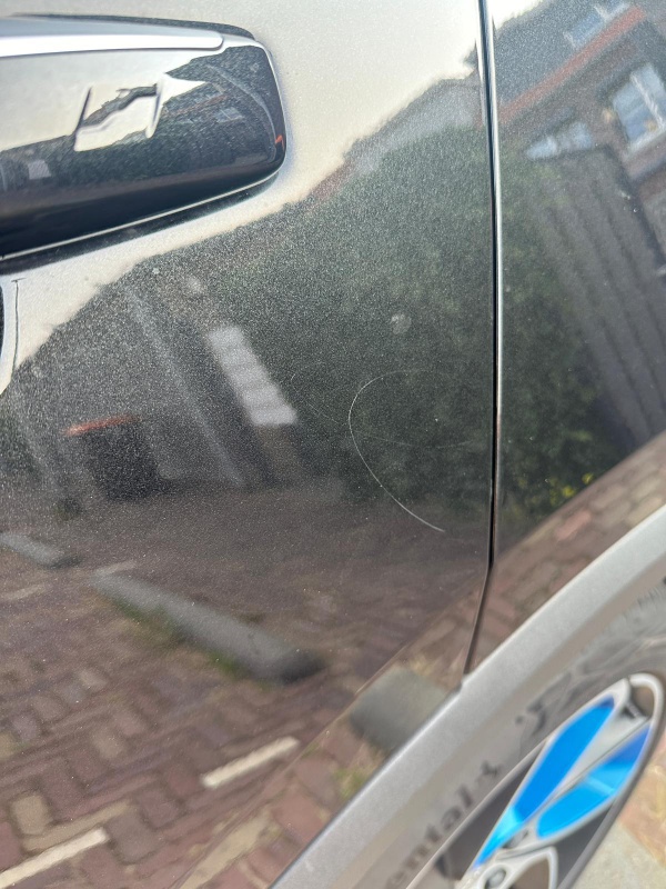 Afbeeldingslocatie: https://tweakers.net/i/Qw8Cdj4UKs9eSTdRhJcvqWxwv9s=/x800/filters:strip_icc():strip_exif()/f/image/Uii57LhJbMXIy7gdAx2vTf44.jpg?f=fotoalbum_large