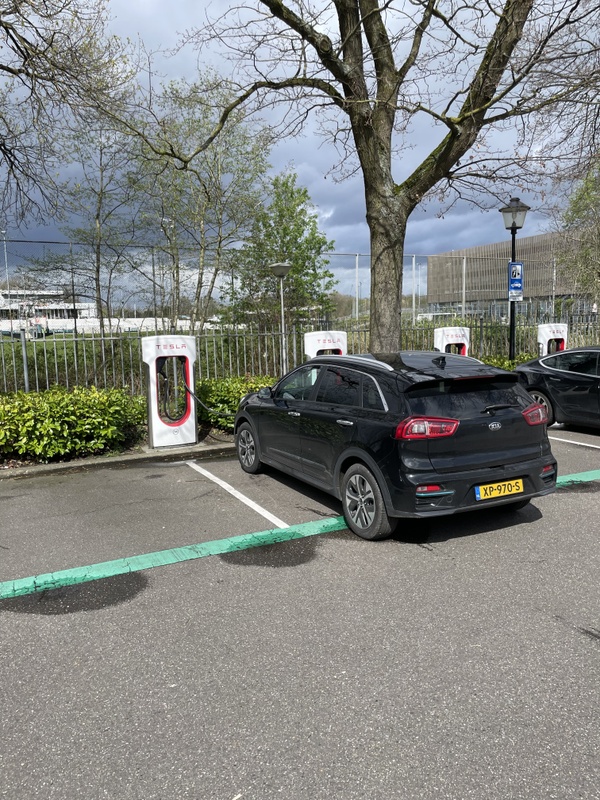 Afbeeldingslocatie: https://tweakers.net/i/QwLoxVNbnsQ8ZOt_m0WEW_L1gcE=/x800/filters:strip_icc():strip_exif()/f/image/fMOrHAqtR3goSjiWTydEFjWC.jpg?f=fotoalbum_large