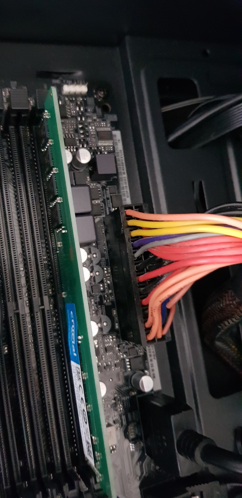 Afbeeldingslocatie: https://tweakers.net/i/Qzt76U9x_ZMVN9nBJTlsjuTFmeE=/800x/filters:strip_icc():strip_exif()/f/image/wgPZyMYDLSX6roACFggR7PWv.jpg?f=fotoalbum_large