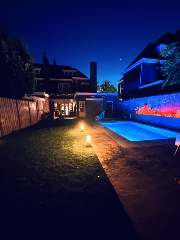 Afbeeldingslocatie: https://tweakers.net/i/R5NfOFTKfs1DHOG296LEoqfM0FI=/x800/filters:strip_icc():strip_exif()/f/image/BN889e8Tft1xSa9g07zvLx1Q.jpg?f=fotoalbum_large