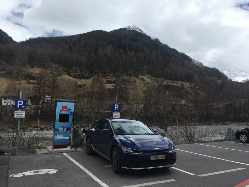 Afbeeldingslocatie: https://tweakers.net/i/REHgnQOYUjMxv9iJK0IF2n5CqOg=/800x/filters:strip_icc():strip_exif()/f/image/K5XmN3VPSs1wDNPWpBiDpHgU.jpg?f=fotoalbum_large