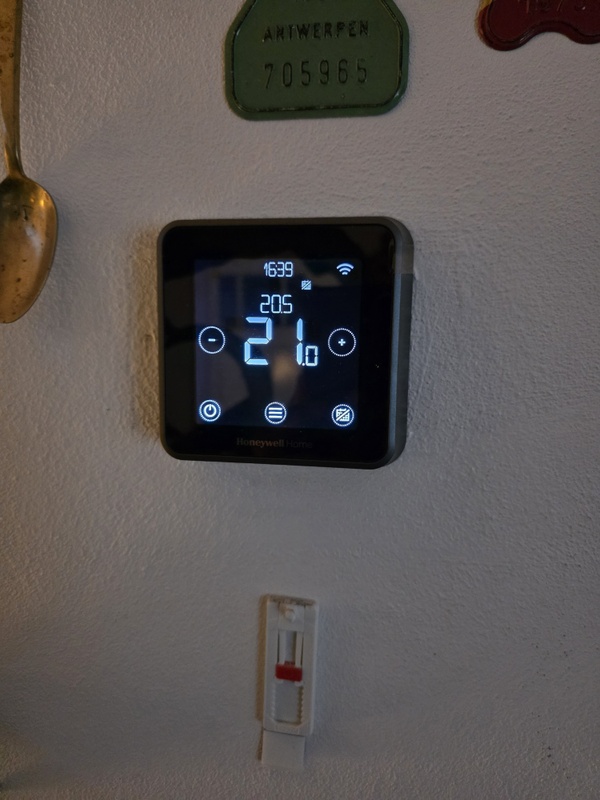 Afbeeldingslocatie: https://tweakers.net/i/REbnRTUeNkVg4Ptw3_0wmH_E6_E=/x800/filters:strip_icc():strip_exif()/f/image/jKt35nKBtfknhIYlbpyXeuPH.jpg?f=fotoalbum_large